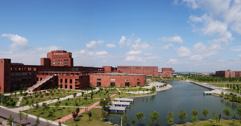 江西師范大學旭潔洗地機客戶案例-<a href=http://www.fulhamtarts.com target=_blank class=infotextkey>洗地機生產廠</a>家